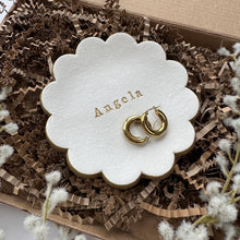 Load image into Gallery viewer, PERSONALISED SCALLOP TRINKET DISH