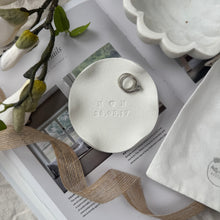 Load image into Gallery viewer, Personalised Ruffled Edge Ring Holder Trinket Dish