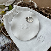 Load image into Gallery viewer, Personalised Ruffled Edge Ring Holder Trinket Dish
